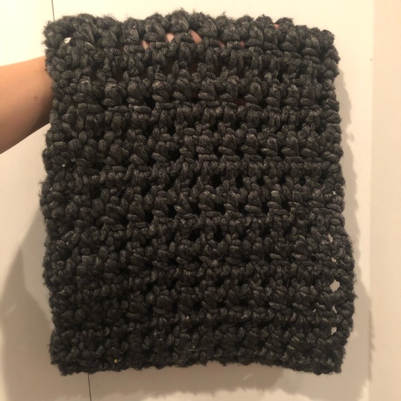 Single loop scarf - Picture 2 of 2